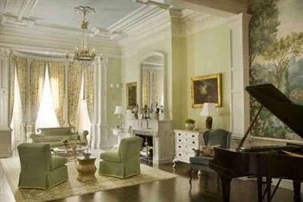 Bed and Breakfast The College Club Of Бостон Екстер'єр фото